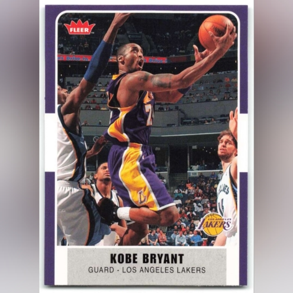 Kobe Bryant 07/08 Fleer Basketball Card